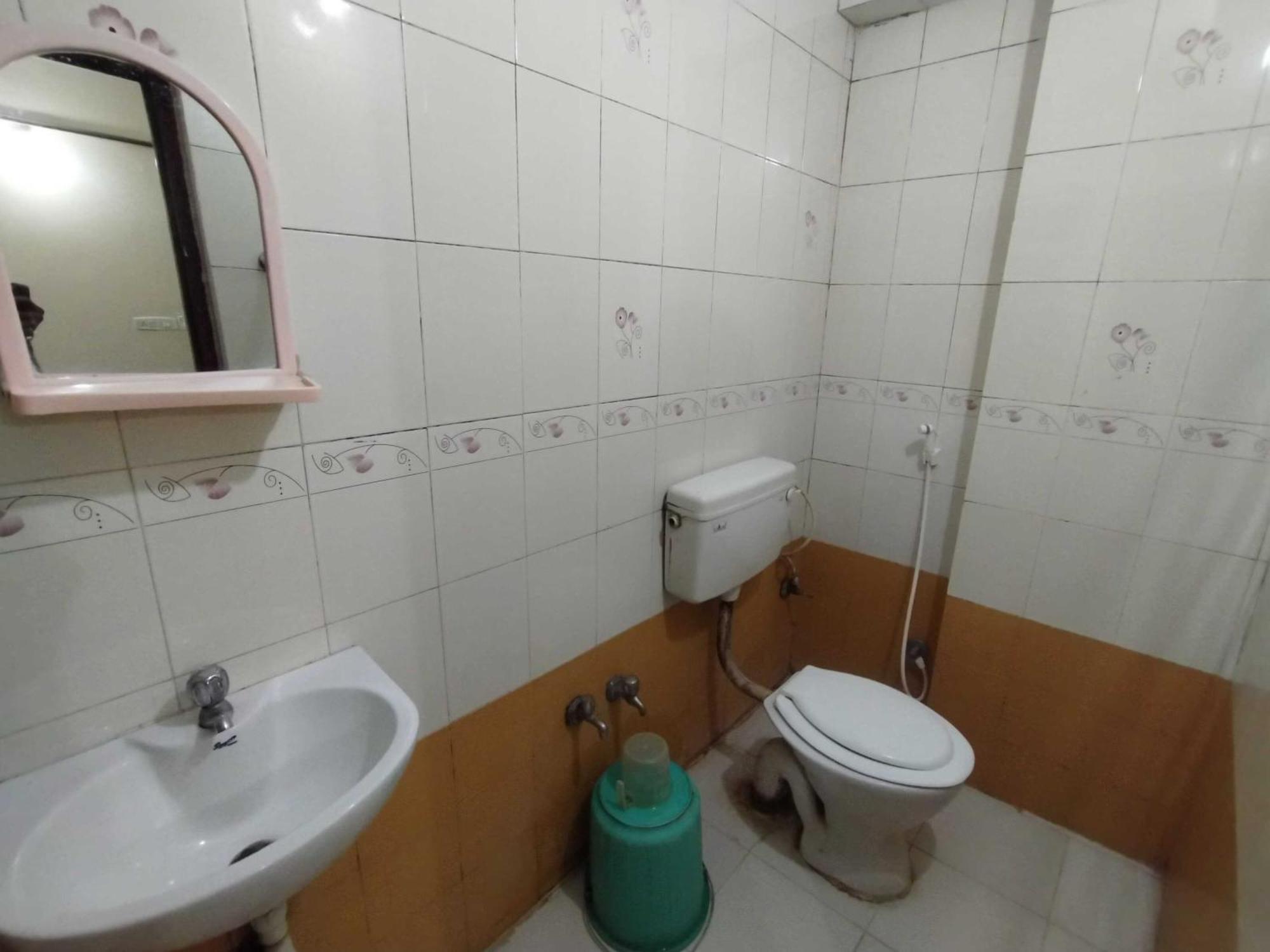 Hotel O Sri Vijaya Palace Lodging Bangalore Bagian luar foto